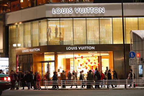 Louis Vuitton shinjuku